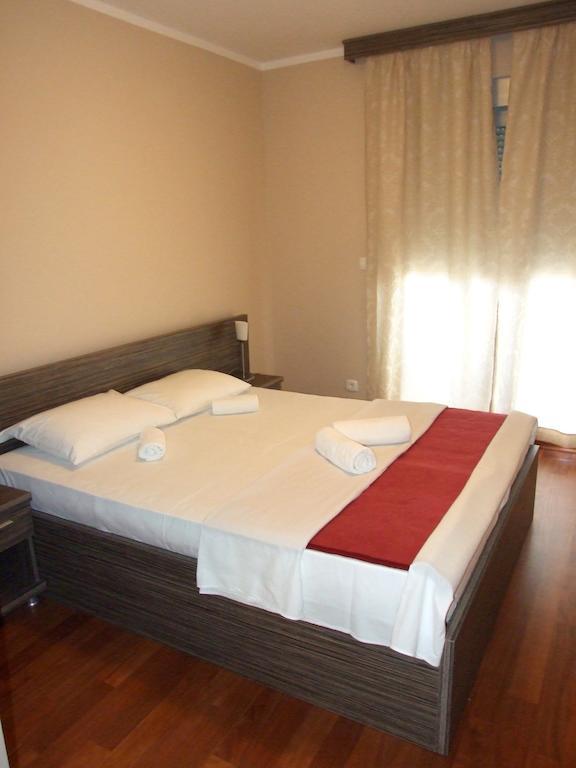 Apartments Oaza 2 Petrovac Екстериор снимка