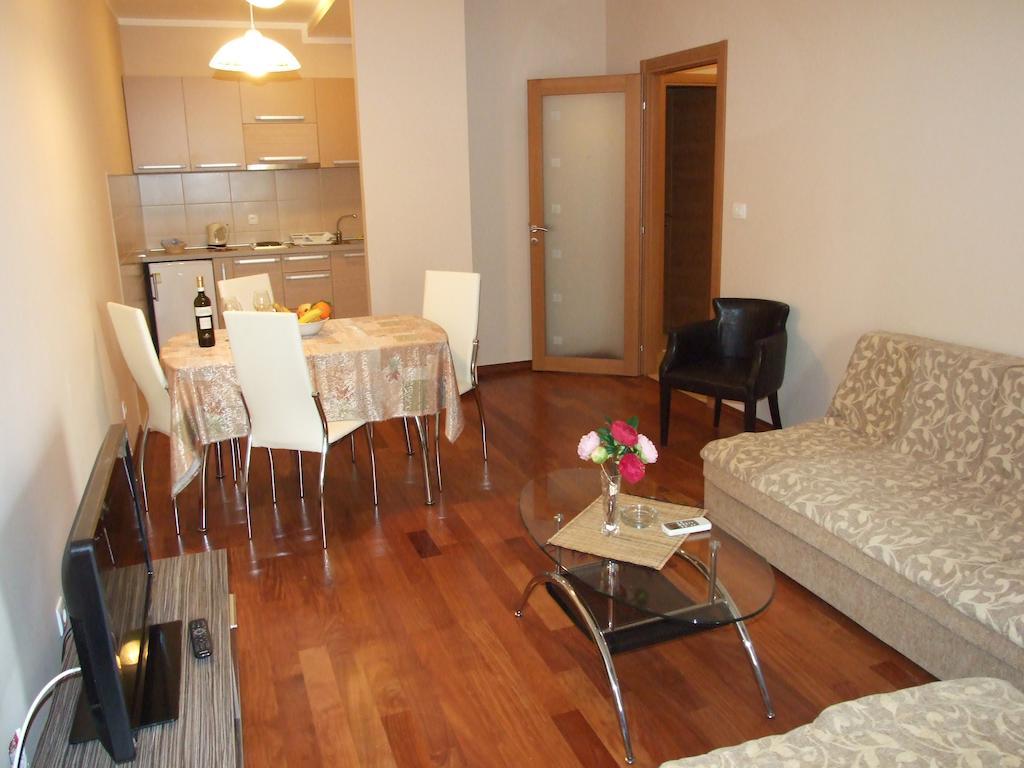 Apartments Oaza 2 Petrovac Екстериор снимка