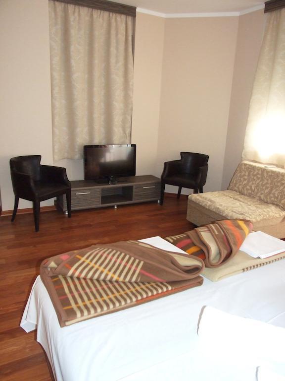Apartments Oaza 2 Petrovac Стая снимка